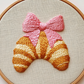 Croissant image 0