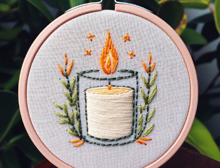 Cottage Candle image 0